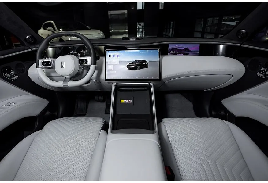 Avatr 11 116 kWh 4WD (578 л.с.) 5 мест Черный в АВИЛОН. Слайд №11