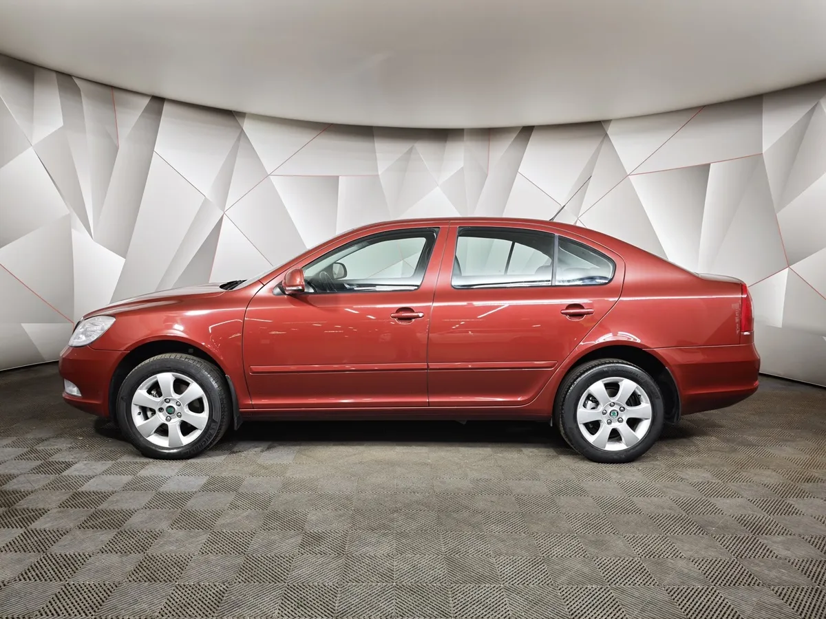 Skoda Octavia 1.8 TSI DSG (160 л.с.) Красный в АВИЛОН. Слайд №5