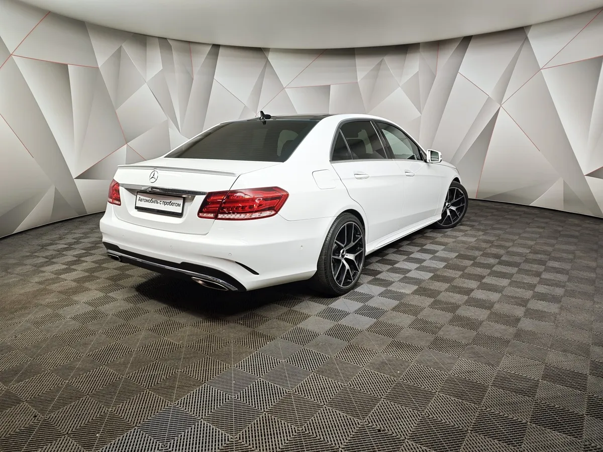 Mercedes-Benz E-Класс E 300 7G-Tronic Plus 4Matic (249 л.с.) Белый в АВИЛОН. Слайд №2