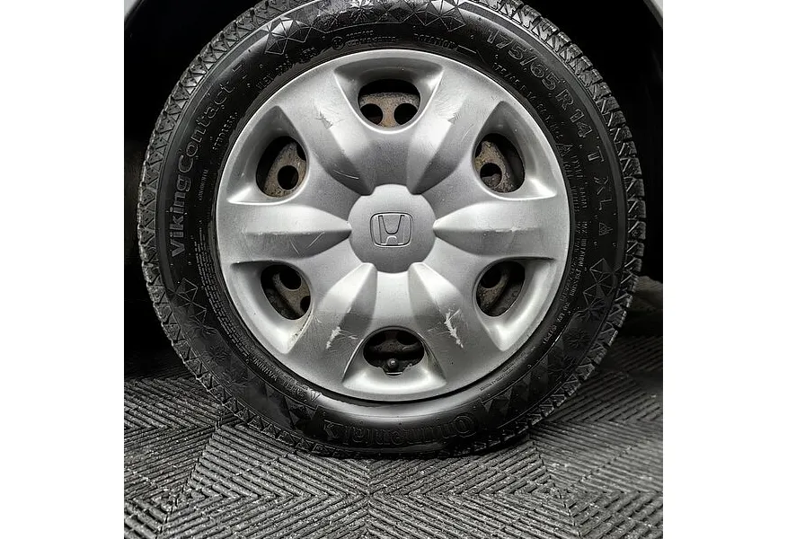 Honda Jazz 1.4 CVT (83 л.с.) Серебристый в АВИЛОН. Слайд №9 Honda Jazz 1.4 CVT (83 л.с.) Серебристый в АВИЛОН. Слайд №9