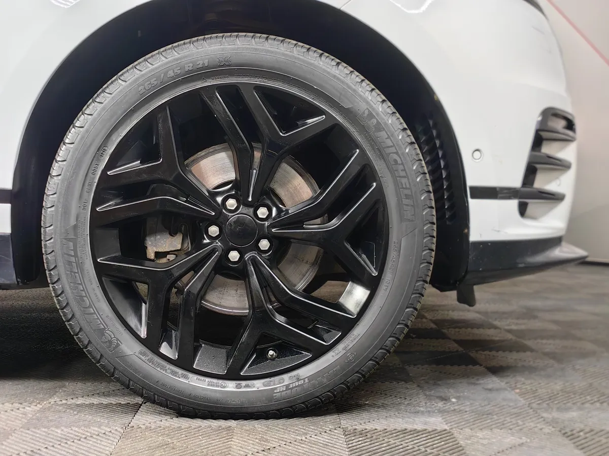 Land Rover Range Rover Velar 3.0 V6 AT (380 л.с.) R-Dynamic SE Белый в АВИЛОН. Слайд №9