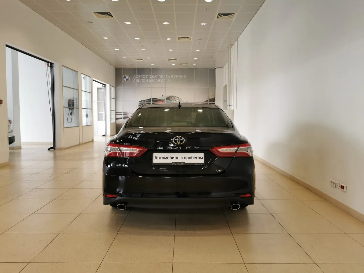 Toyota Camry 3.5 AT (249 л.с.) Черный в АВИЛОН. Слайд №8