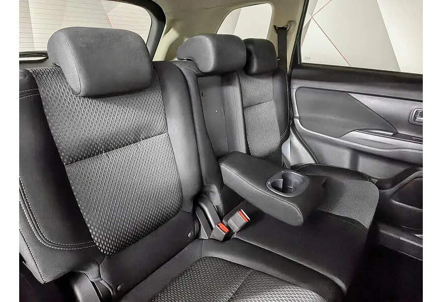 АВИЛОН - Mitsubishi Outlander 2.0 MIVEC CVT 4WD 7 мест (146 л.с.) Intense Plus Серый - slide 9