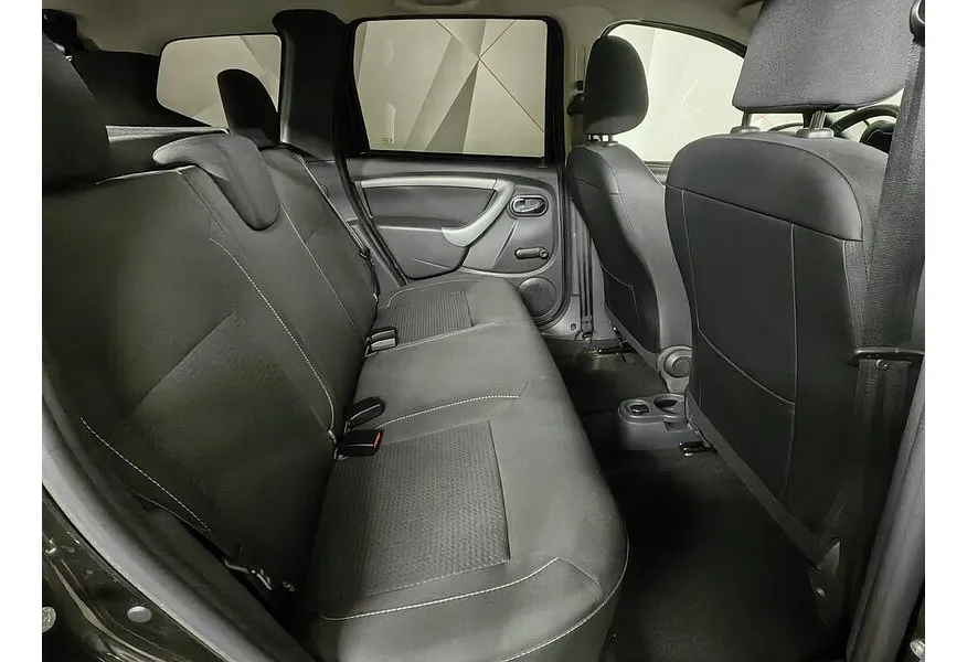 Renault Duster 1.5 dCI MT 4WD (110 л.с.) Черный в АВИЛОН. Слайд №16