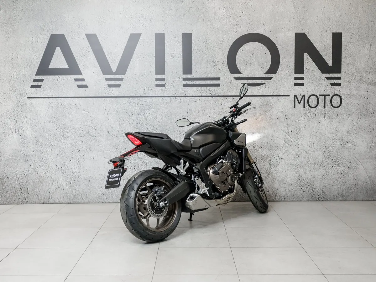 Honda CB650R CB650RA 649 см³ (95) 648 Черный в АВИЛОН. Слайд №8