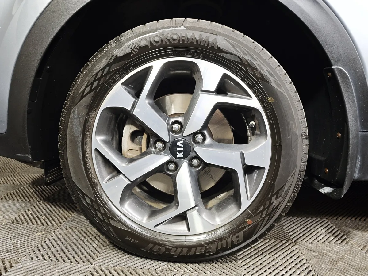 Kia Sportage 2.0 MPI AT 4WD (150 л.с.) Luxe Серебристый в АВИЛОН. Слайд №9