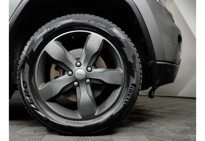 Jeep Grand Cherokee 3.6 AT AWD (286 л.с.) Серый в АВИЛОН. Слайд №9