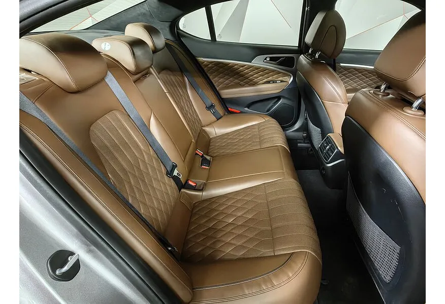 Genesis G70 2.0 T AT AWD (197 л.с.) Supreme Серый в АВИЛОН. Слайд №16