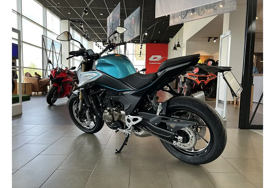 LIVE. Слайд №6