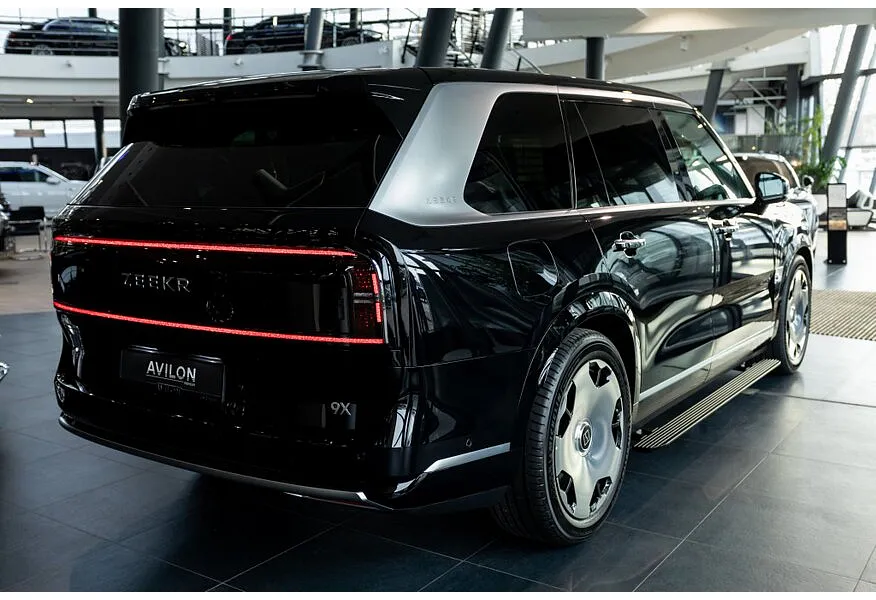 Zeekr 9X 2.0h AT 4WD (1177 л.с.) Hyper Черный в АВИЛОН. Слайд №8