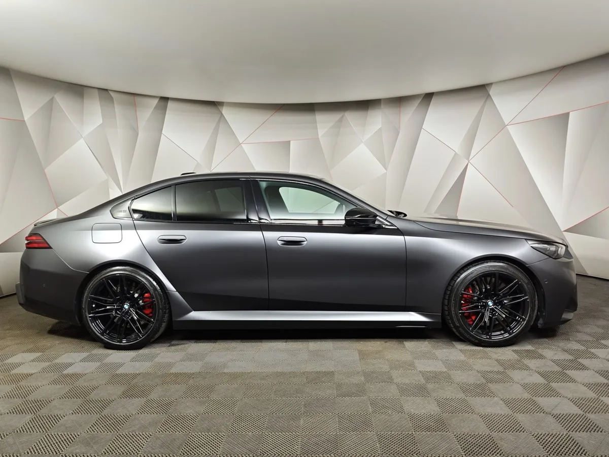 BMW M5 4.4 Steptronic xDrive (727 л.с.) Серый в АВИЛОН. Слайд №5