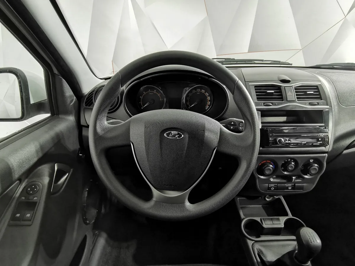 ВАЗ (Lada) Granta 1.6 MT 16кл (98 л.с.) Белый в АВИЛОН. Слайд №20