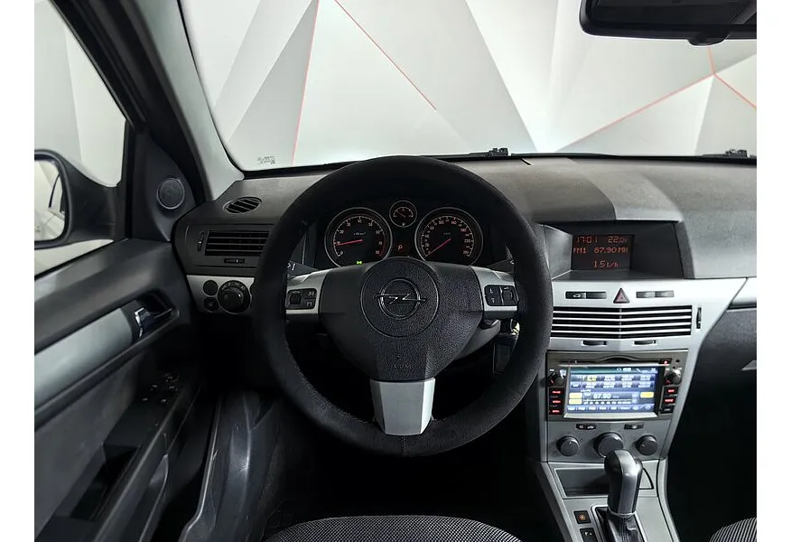 Opel Astra 1.8 AT (140 л.с.) base Белый в АВИЛОН. Слайд №18