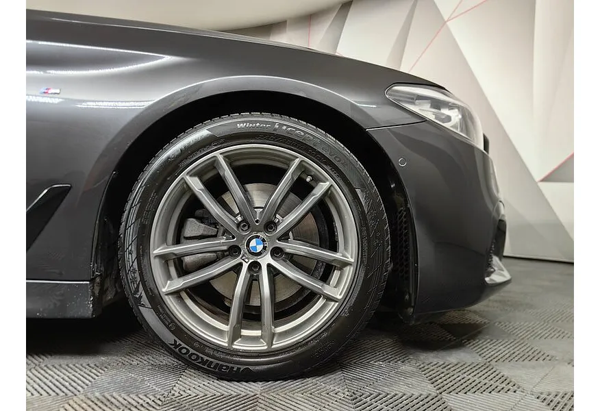 BMW 5 серия 520d xDrive Steptronic (190 л.с.) M Sport Серый в АВИЛОН. Слайд №7