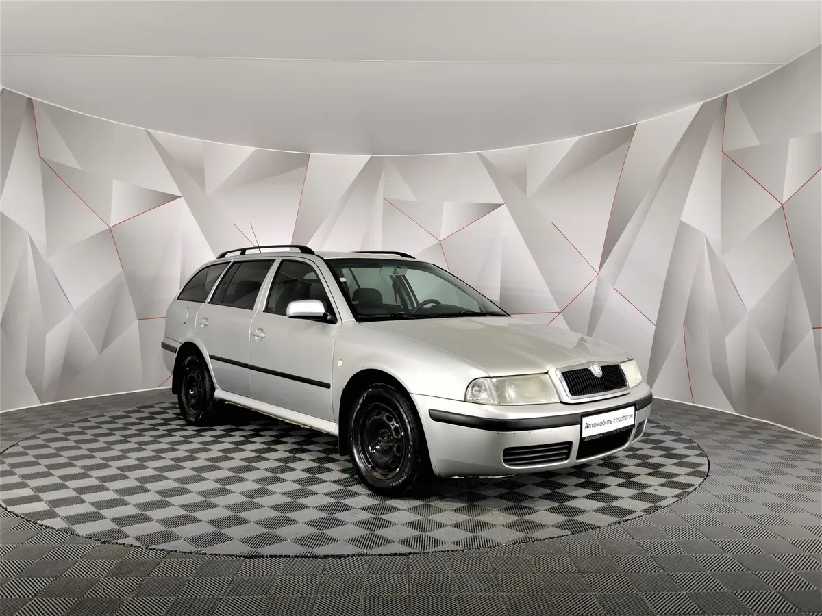 Skoda Octavia 1.6 MT (102 л.с.) Серебристый в АВИЛОН. Слайд №3