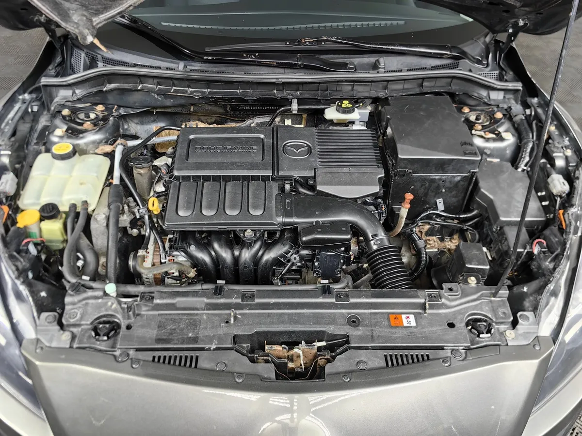 Mazda 3 1.6 AT (105 л.с.) Серый в АВИЛОН. Слайд №11