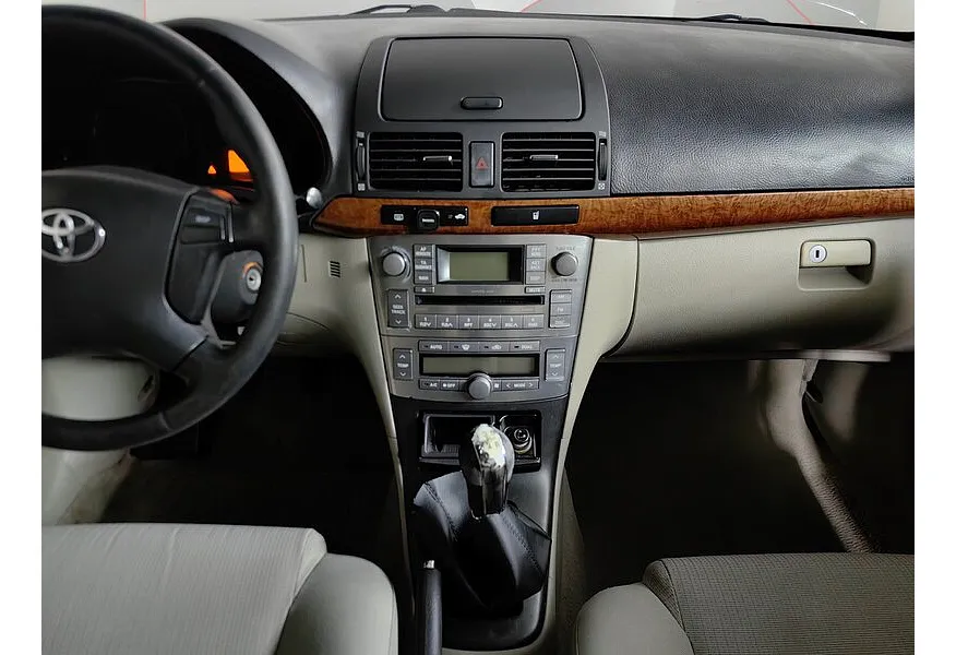 Toyota Avensis 1.8 MT (129 л.с.) Черный в АВИЛОН. Слайд №12