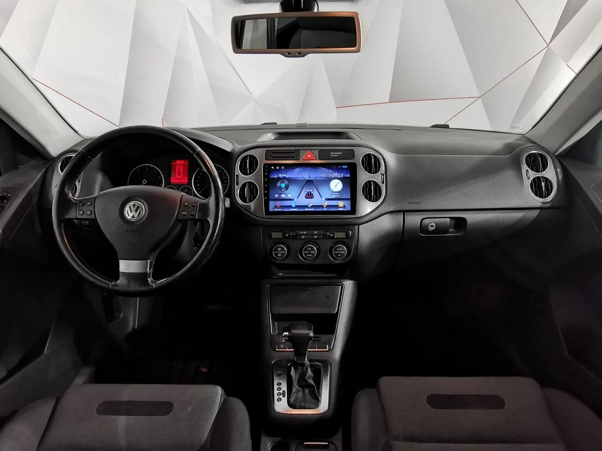 Volkswagen Tiguan 2.0 TSI 4Motion AT (170 л.с.) Track & Field Черный в АВИЛОН. Слайд №13