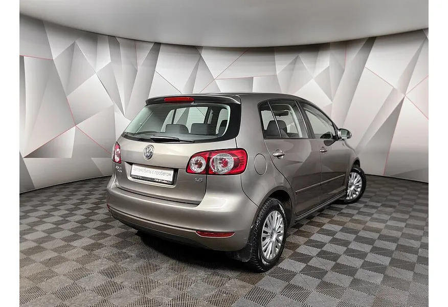 Volkswagen Golf 1.6 DSG (102 л.с.) Trendline Коричневый в АВИЛОН. Слайд №2