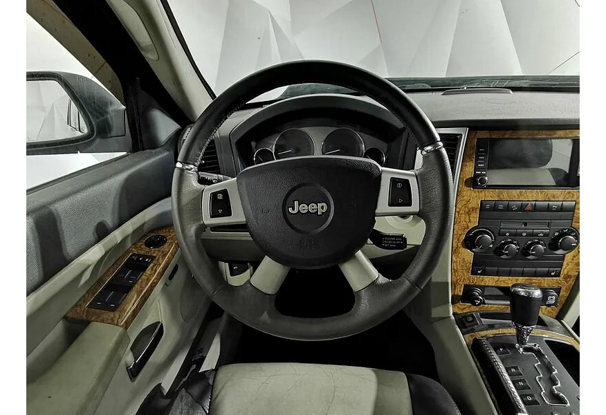 Jeep Grand Cherokee 4.7 AT AWD (305 л.с.) Черный в АВИЛОН. Слайд №20