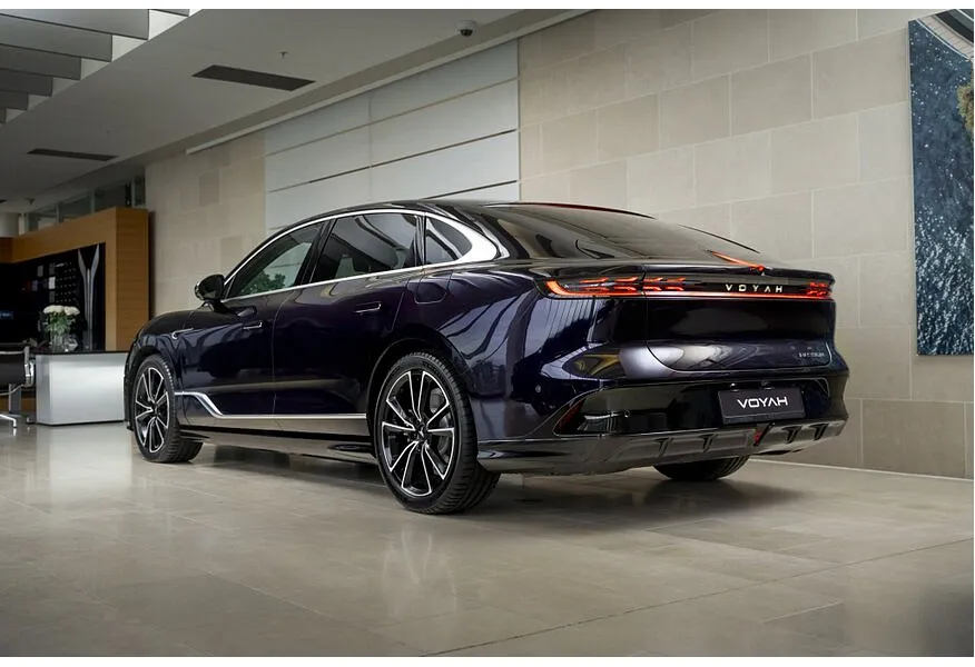 Voyah Passion 1.5 AT AWD (530 л.с.) Executive Фиолетовый в АВИЛОН. Слайд №3