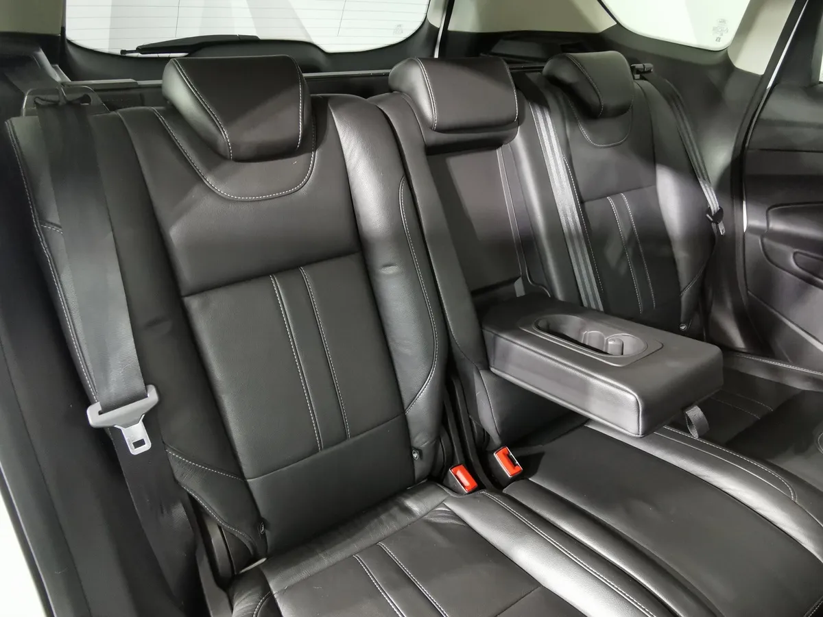 Ford Kuga 1.6 EcoBoost AT AWD (150 л.с.) Titanium Белый в АВИЛОН. Слайд №16