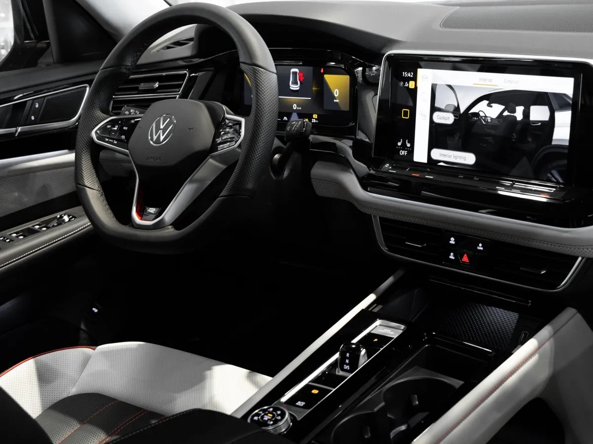 Volkswagen Teramont X 2.0 7DSG AWD (220 л.с.) Черный в АВИЛОН. Слайд №7