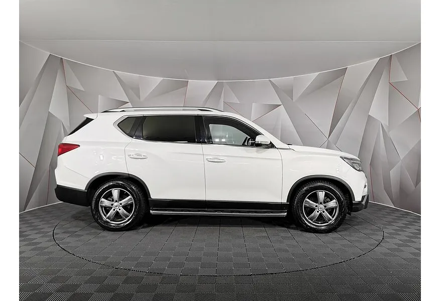 SsangYong Rexton 2.2 AT AWD (181 л.с.) Белый в АВИЛОН. Слайд №6