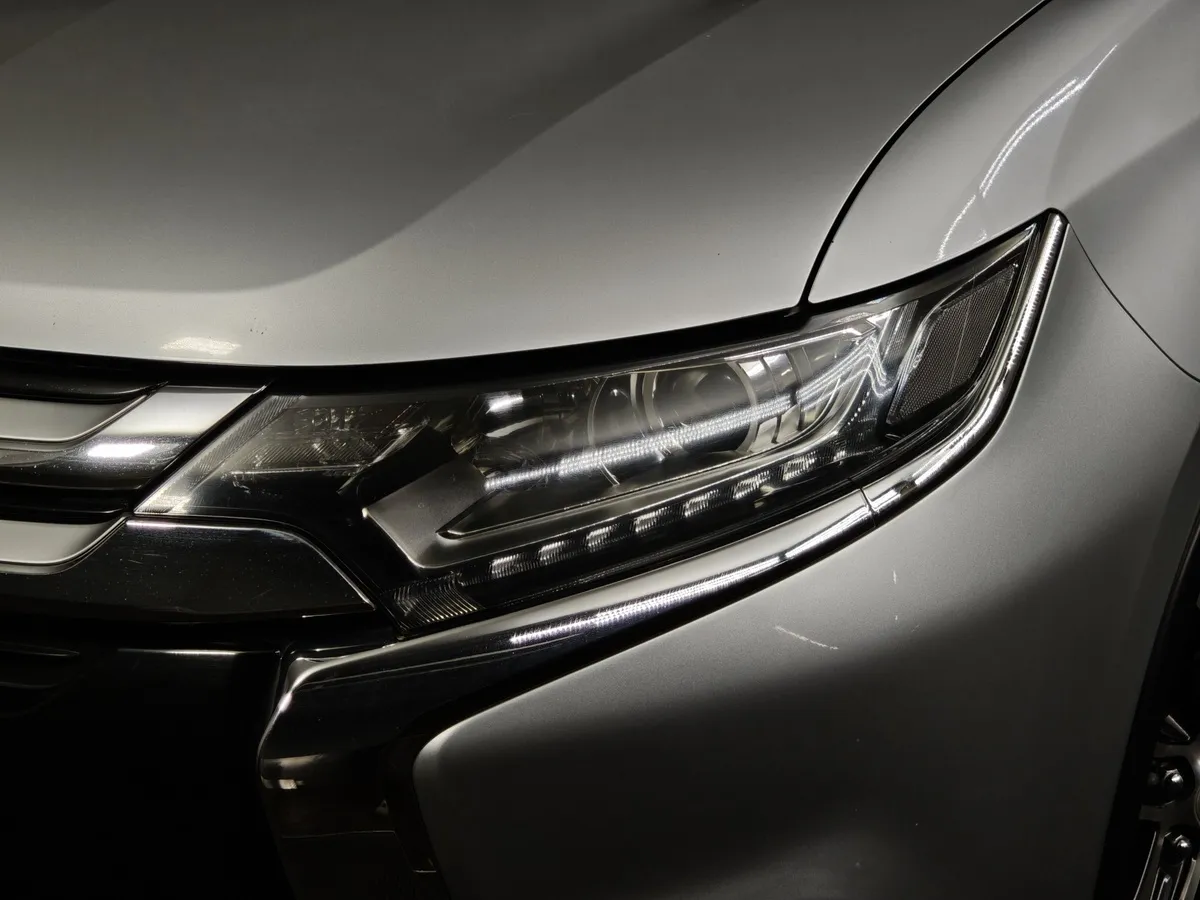 Mitsubishi Outlander 2.0 MIVEC CVT 4WD (146 л.с.) Intense Plus Серебристый в АВИЛОН. Слайд №10
