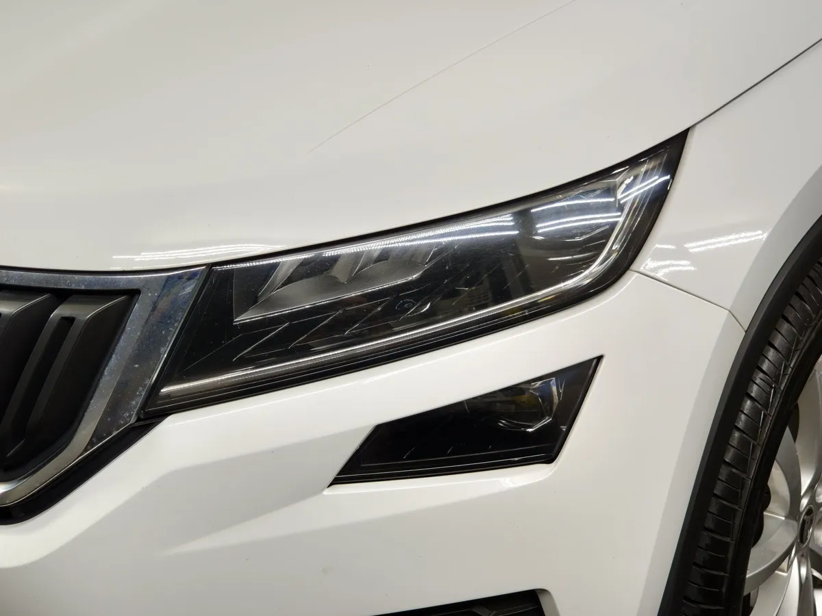 Skoda Kodiaq 2.0 TSI DSG 4X4 (180 л.с.) Белый в АВИЛОН. Слайд №10