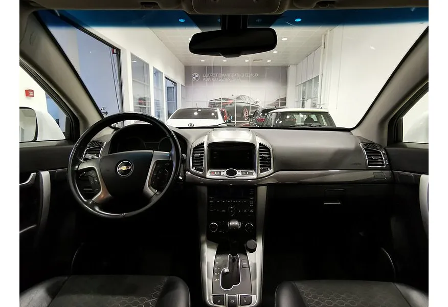 Chevrolet Captiva 2.4 AT (5 мест) (167 л.с.) LT Белый в АВИЛОН. Слайд №13