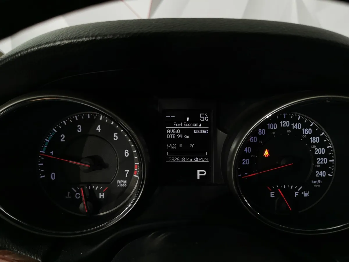 Jeep Grand Cherokee 3.6 AT (286 л.с.) Limited Красный в АВИЛОН. Слайд №18