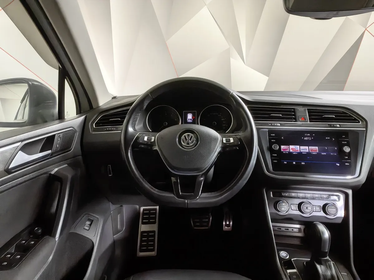 Volkswagen Tiguan 1.4 TSI BlueMotion DSG (150 л.с.) Белый в АВИЛОН. Слайд №20