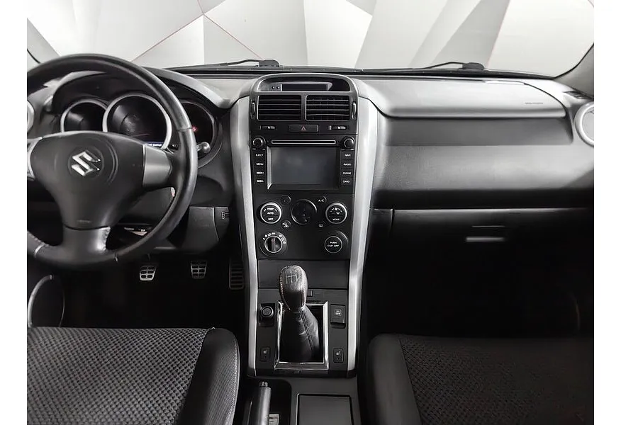 Suzuki Grand Vitara 2.4 MT AWD (169 л.с.) Бежевый в АВИЛОН. Слайд №10
