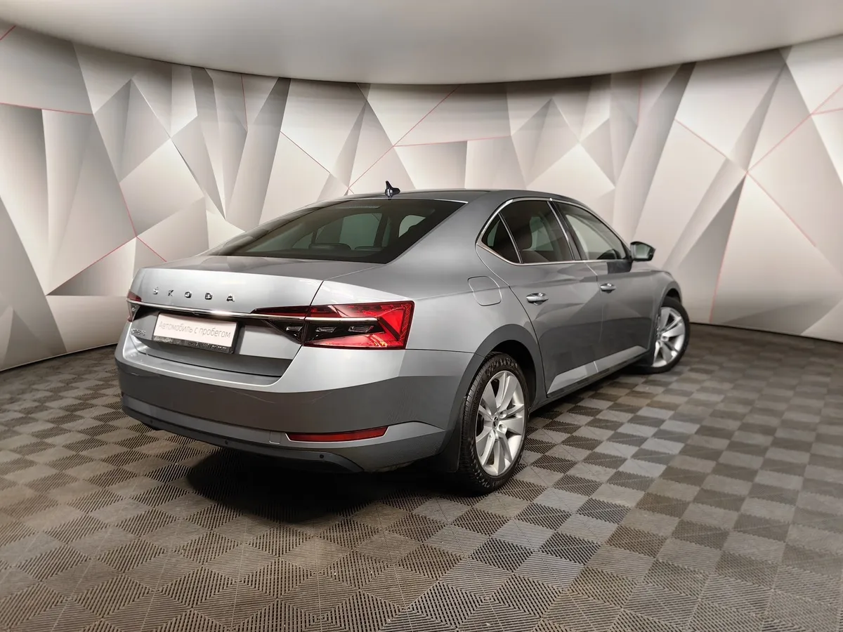 Skoda Superb 2.0 TSI DSG (190 л.с.) Серый в АВИЛОН. Слайд №2