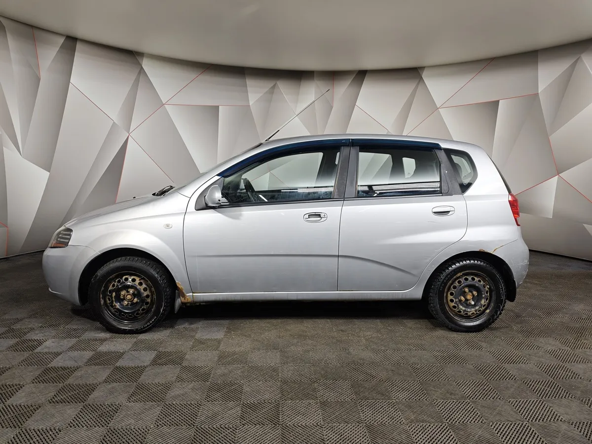 Chevrolet Aveo 1.2i MT (72 л.с.) Серебристый в АВИЛОН. Слайд №5