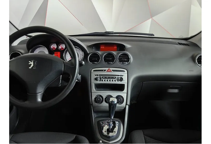 Peugeot 308 1.6 AT (120 л.с.) Бежевый в АВИЛОН. Слайд №15