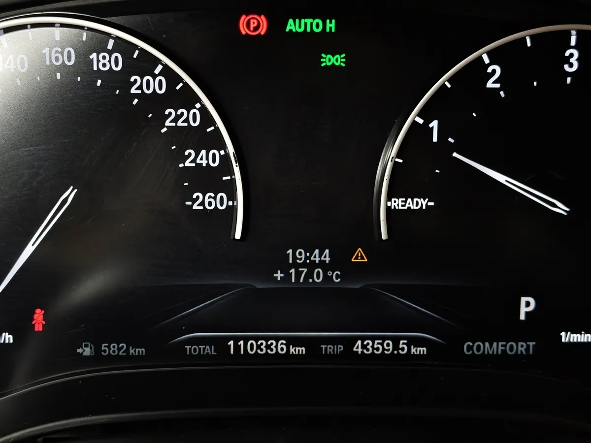 BMW 5 серия 520i Steptronic (184 л.с.) Черный в АВИЛОН. Слайд №12