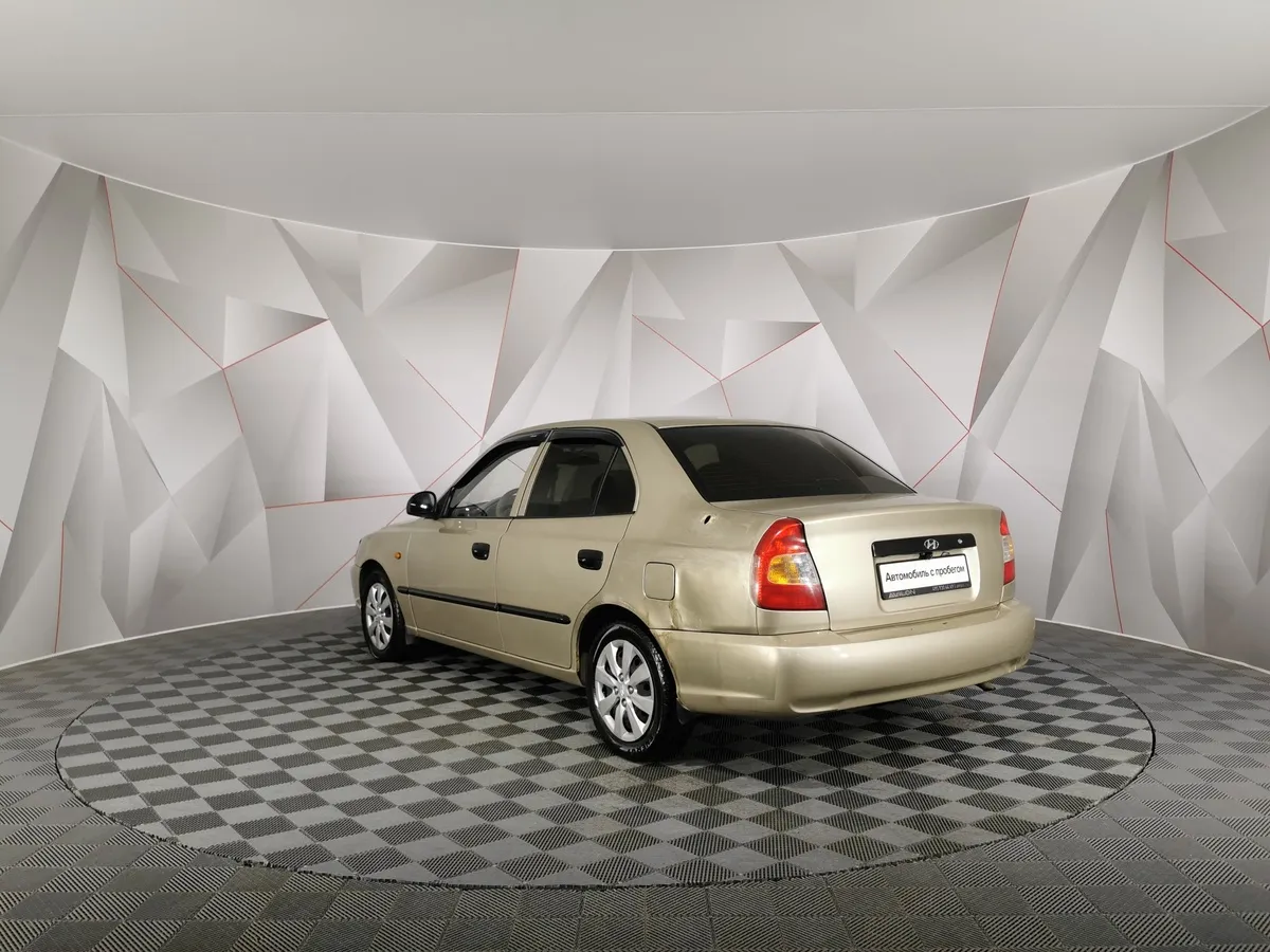 Hyundai Accent 1.5 MT (99 л.с.) Бежевый в АВИЛОН. Слайд №4