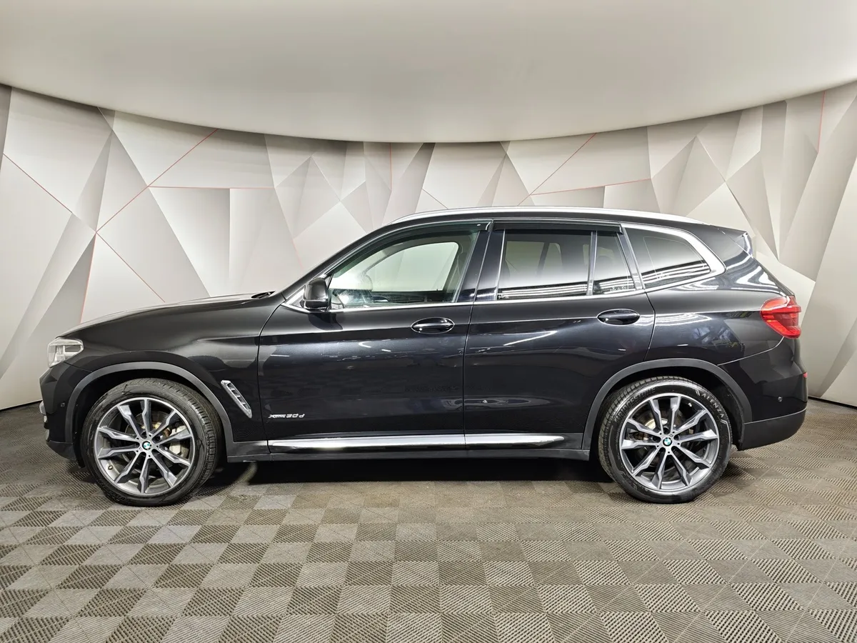 BMW X3 xDrive30d AT (249 л.с.) Luxury Черный в АВИЛОН. Слайд №5