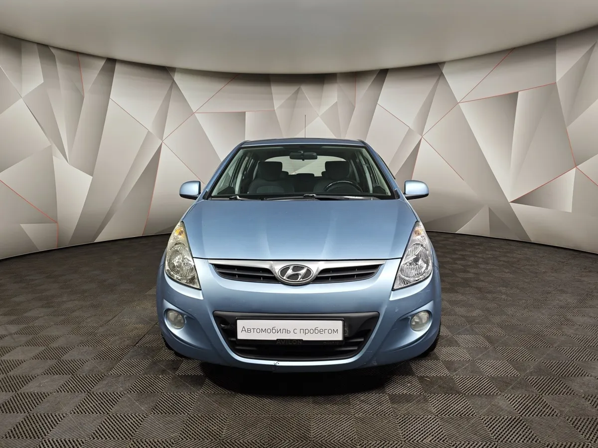 Hyundai i20 1.4 AT (101 л.с.) Голубой в АВИЛОН. Слайд №7
