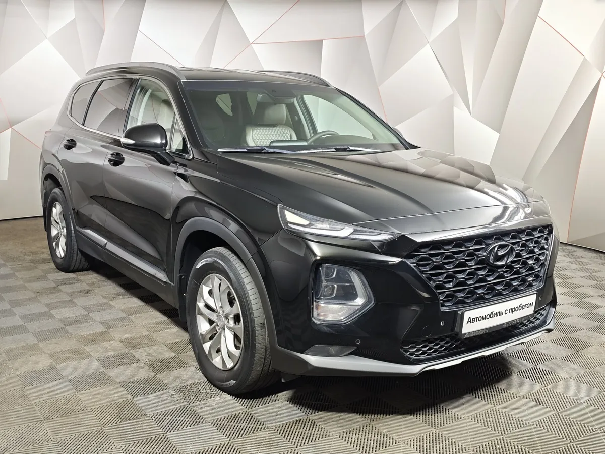 Hyundai Santa Fe 2.2 (200 л.с.) CRDi - 8AT Lifestyle Черный в АВИЛОН. Слайд №3