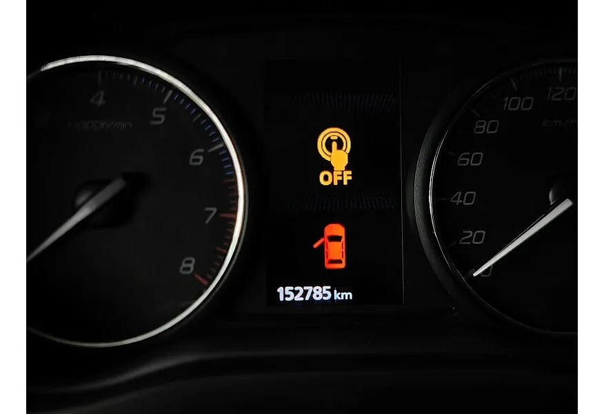 Mitsubishi Outlander 2.0 CVT 4WD (146 л.с.) Серебристый в АВИЛОН. Слайд №18