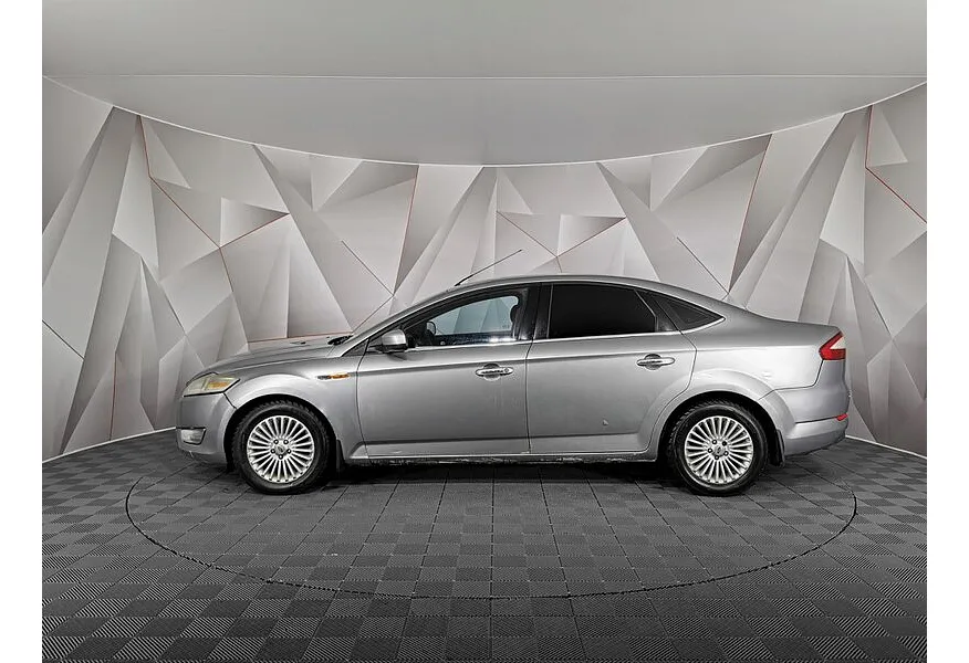 Ford Mondeo 2.0 MT (145 л.с.) Серебристый в АВИЛОН. Слайд №5