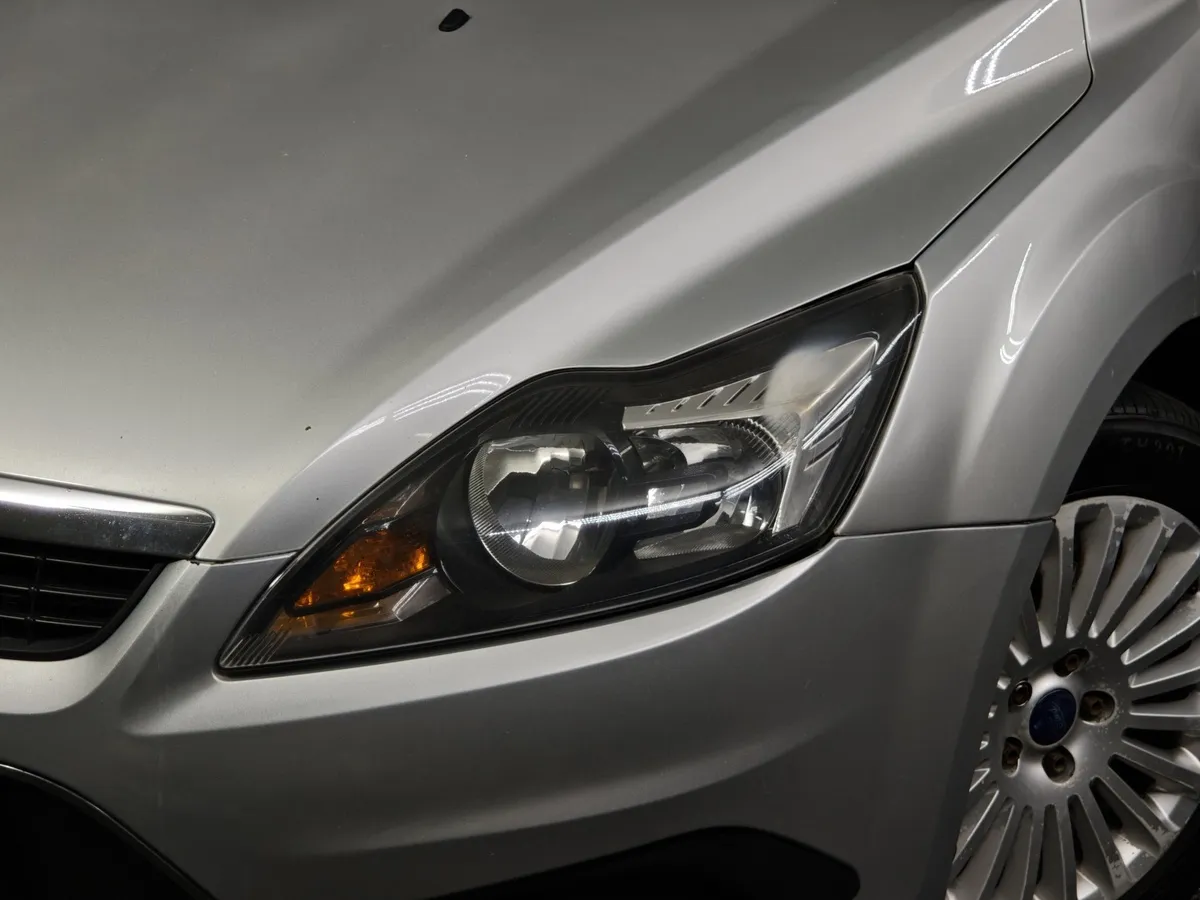 Ford Focus 2.0 AT (145 л.с.) Titanium Серебристый в АВИЛОН. Слайд №10
