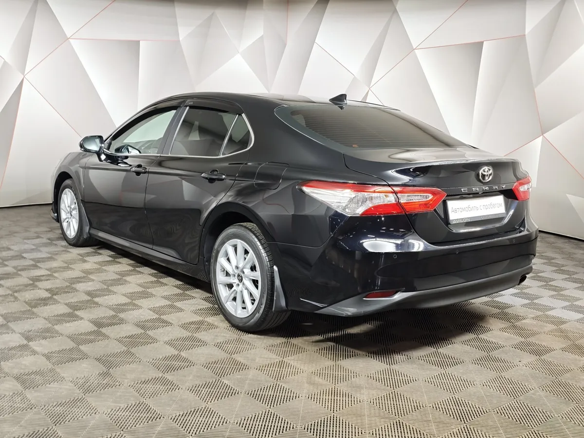 Toyota Camry 2.5 AT (200 л.с.) Черный в АВИЛОН. Слайд №4
