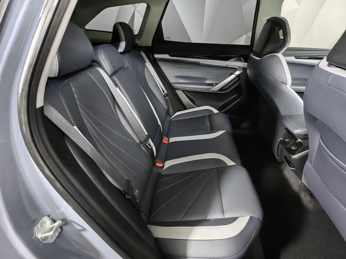 Geely Atlas 2.0T 7DCT 2WD (200 л.с.) Flagship Синий в АВИЛОН. Слайд №15