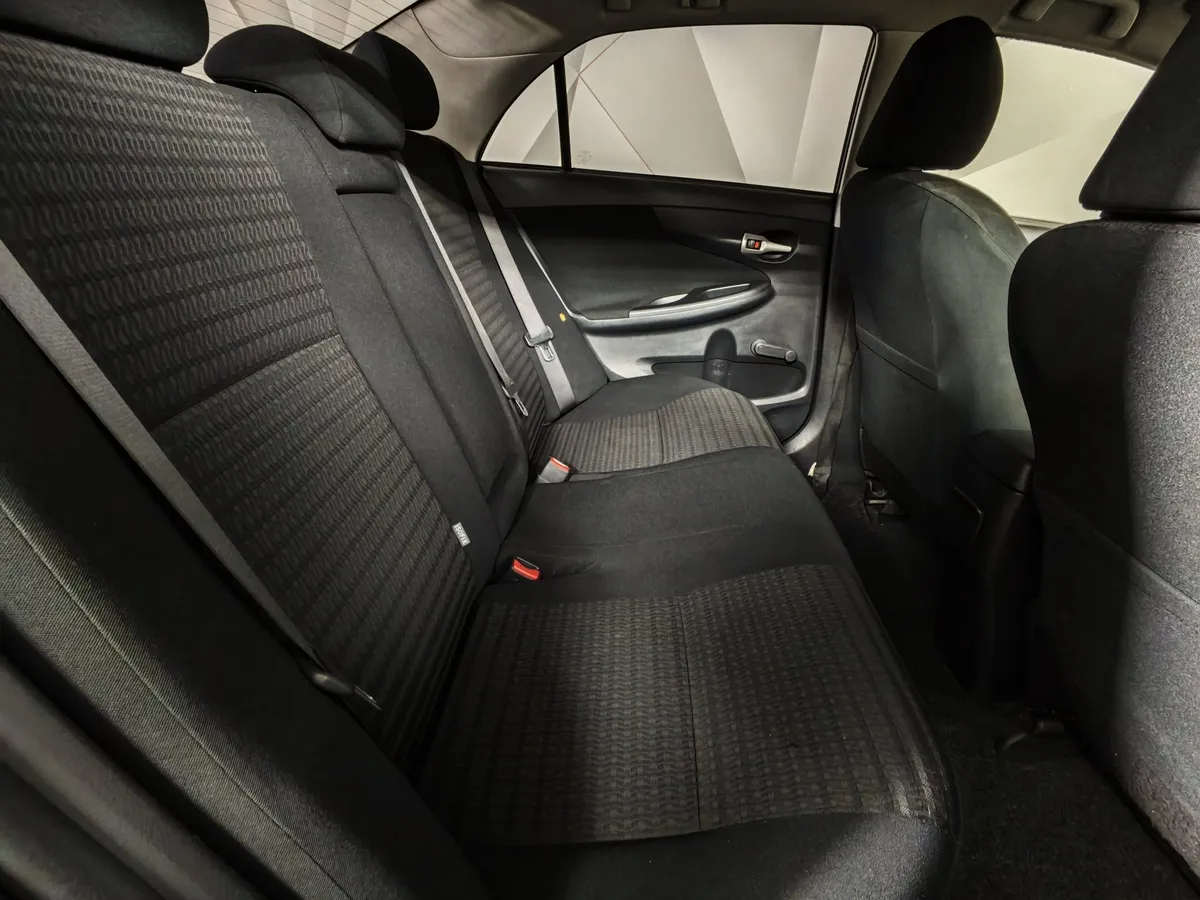 Toyota Corolla 1.4 MT (97 л.с.) Серый в АВИЛОН. Слайд №14