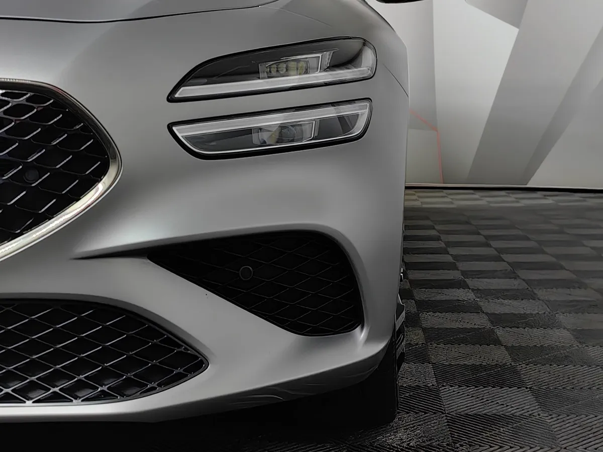 Genesis G70 2.0 T AT AWD (197 л.с.) Elegance + Sport Серый в АВИЛОН. Слайд №10