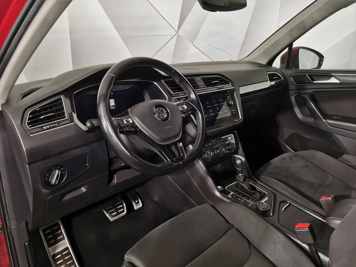 Volkswagen Tiguan 2.0 TSI 4Motion DSG (180 л.с.) Highline Красный в АВИЛОН. Слайд №18